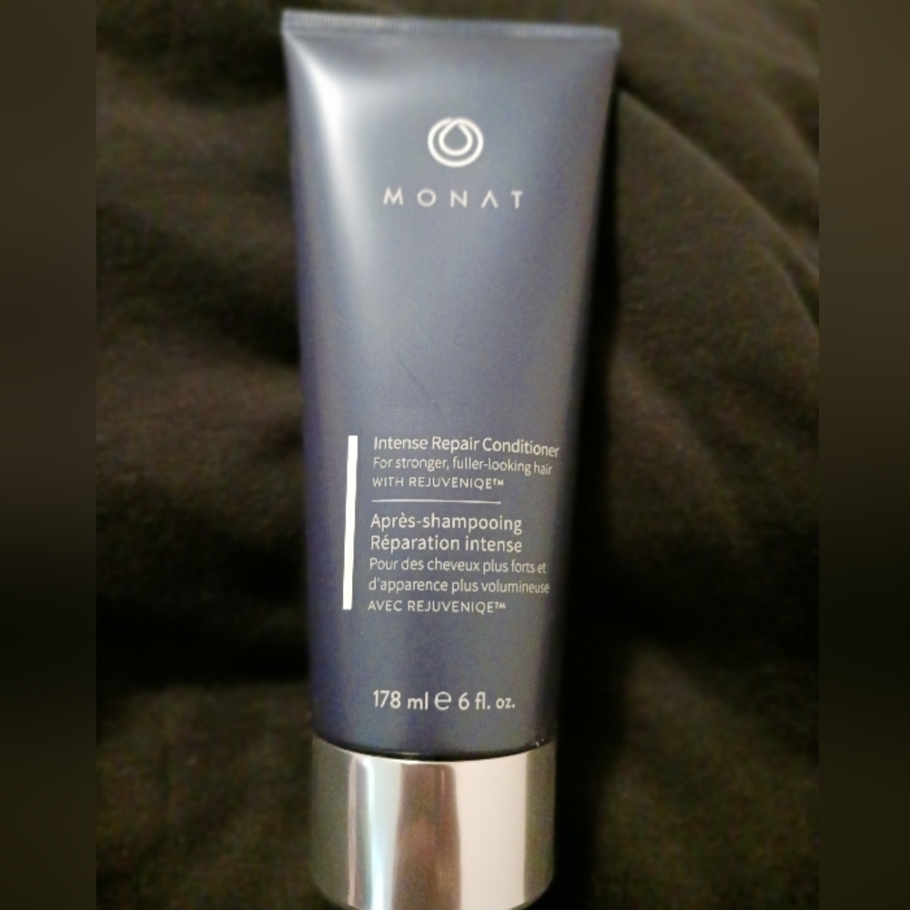 NWT Monat Intense Repair Conditioner